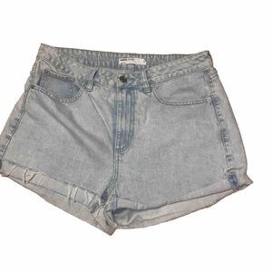 Garage Denim Light Wash Shorts . Size 13 Jr. LSRT028